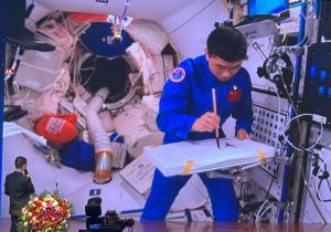 Chinese taikonauts inspire Asean students with their space stories