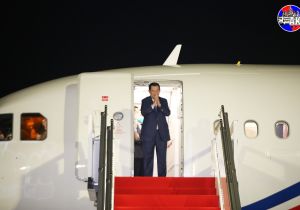 Cambodian PM Leaves for Europe Tour