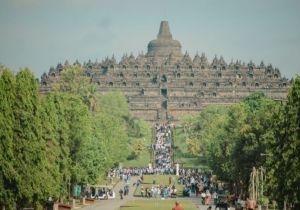 Operator to introduce zoning system at Borobudur Temple complex