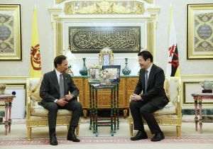 Singapore's Deputy PM visited Brunei and met with the Sultan and Crown Prince of Brunei
