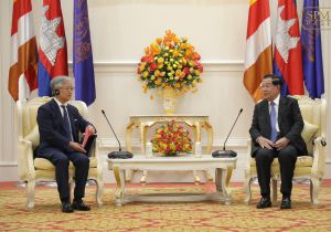 Cambodian PM Receives Newly-Appointed Japanese Ambassador to Cambodia 