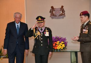 Royal Thai Army Chief Receives Singapore's Prestigious Military Award