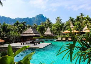 Thai PM Congratulates Winners of Traveler Review Awards