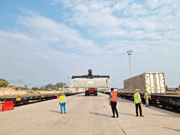 Laos-China rail freight transport soars by 500 percent