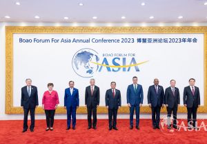 Chinese Premier poses for a photo with foreign leaders at the Boao Forum for Asia Annual Conference 2023