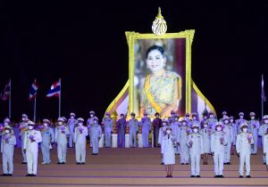 Thai PM and spouse chairs floral offering ceremony to bless Thai Queen’s birthday  