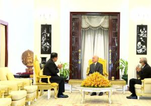 The King of Cambodia Grants Royal Audience to Hun Sen