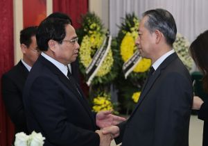 Vietnamese Prime Minister pays tribute to former Chinese Premier Li Keqiang