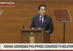 Japanese PM calls on Philippines to bolster ties in apparent bid to counter China