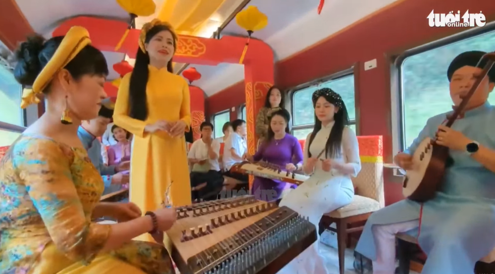 Listen to Hue songs and enjoy the scenery on the most beautiful railway in Vietnam   
