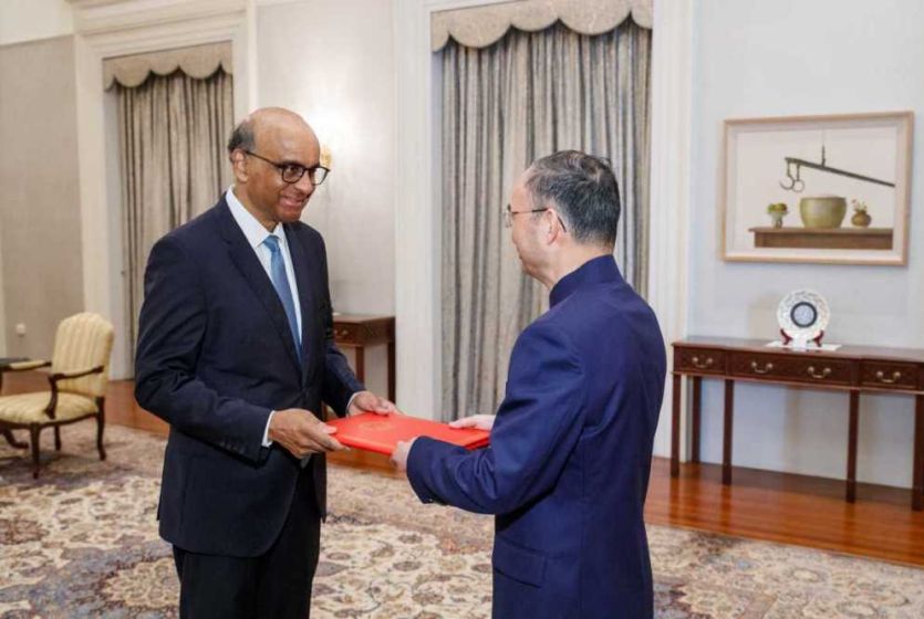 China’s new Ambassador to Singapore Presents Letter of Credence to Singapore's President  