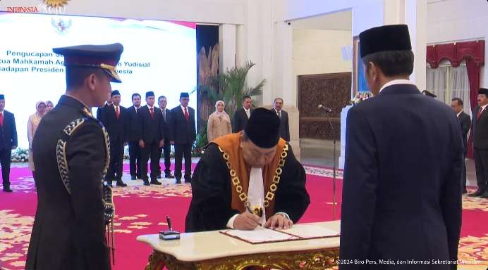 Indonesian President Witnesses Deputy Chief Justice’s Oath-taking Ceremony