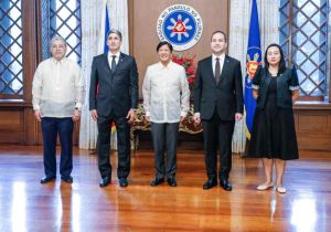 Philippine President welcomes 6 non-resident ambassadors in Malacañang 
