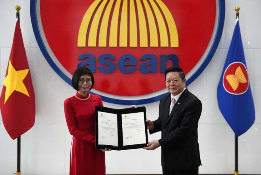 Permanent Representative of Vietnam to ASEAN Presents Letter of Credence to Secretary-General of ASEAN