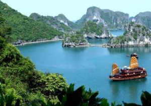 Ha Long Bay, Sapa named in world's top five trending destinations