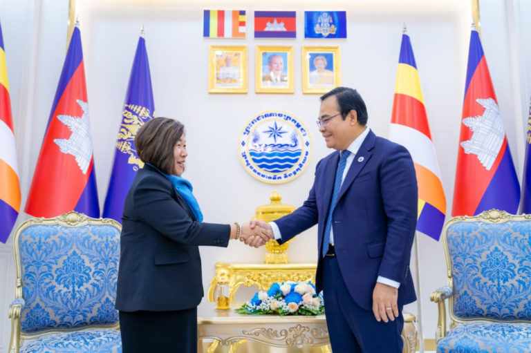 Cambodia, MRCS Discuss Water Resources Cooperation