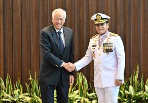 Indonesian Chief of Navy Receives Singapore's Prestigious Military Award