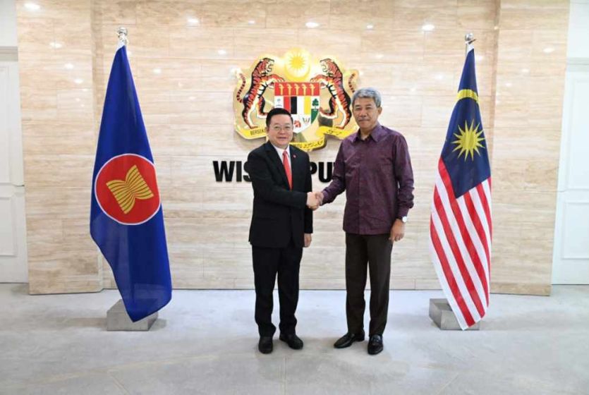 Secretary-General of ASEAN calls on the Minister of Foreign Affairs of Malaysia