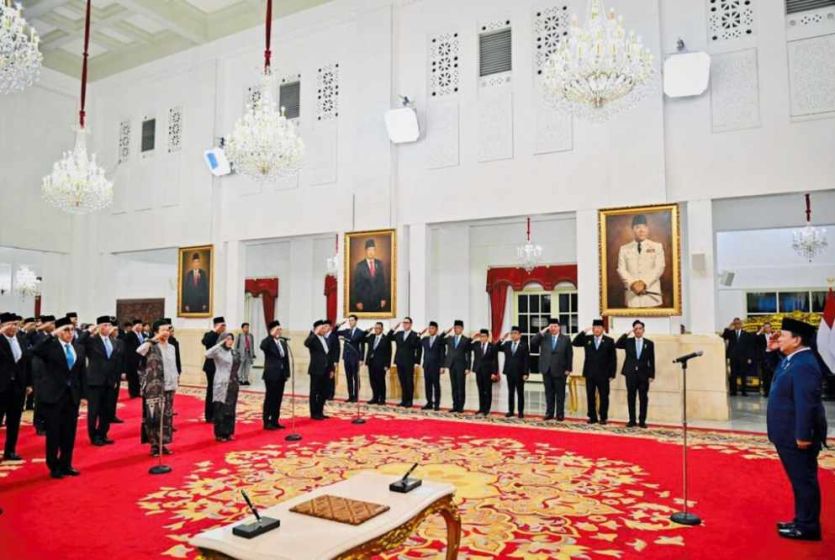 Indonesian President Inaugurates 31 Indonesian Ambassadors Extraordinary and Plenipotentiary   
