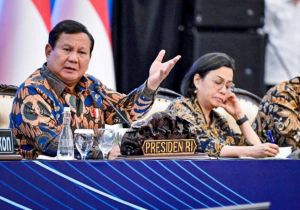 Indonesian President Orders Cabinet Members to Streamline Regulations   