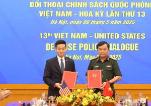 Vietnam, U.S. hold defense policy dialogue in Ha Noi