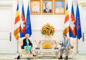 Cambodian PM Receives a Courtesy Call from Governor of South Australia