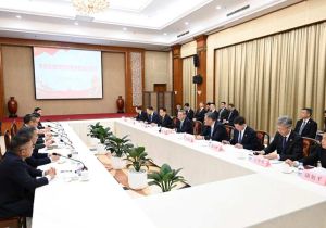 Chinese Premier Attends a Symposium for Chinese-Funded Enterprises in Indonesia