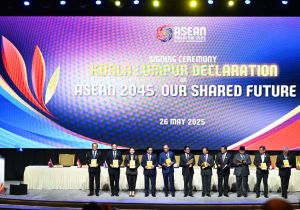 ASEAN Leaders Adopt Kuala Lumpur Declaration For Next 20-Year Development