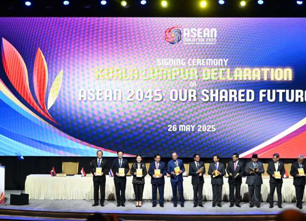 ASEAN Leaders Adopt Kuala Lumpur Declaration For Next 20-Year Development