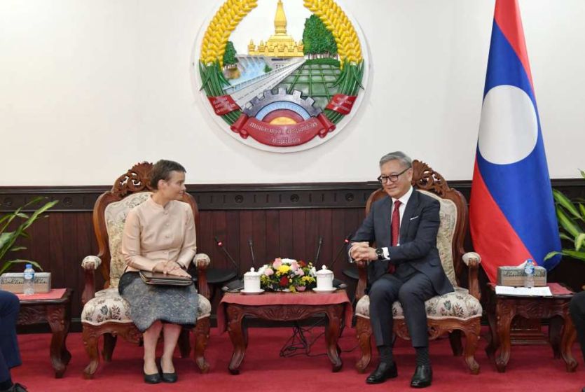 Lao Foreign Minister Receives British Ambassador to Laos