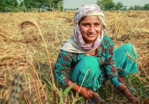 ADB Announces $350 Million for Pakistan to Boost the Role of Women in the Economy