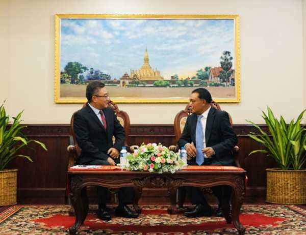 Secretary General of the ASEAN-China Centre (ACC) Meets with Lao Deputy Foreign Minister 