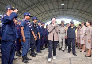 Thai Prime Minister gives moral support to border officials and personnel