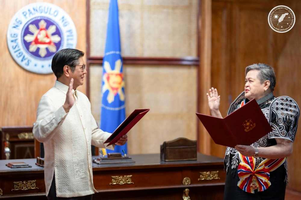 Philippine President confers Order of Sikatuna, swears in Lazaro as new Foreign Secretary 