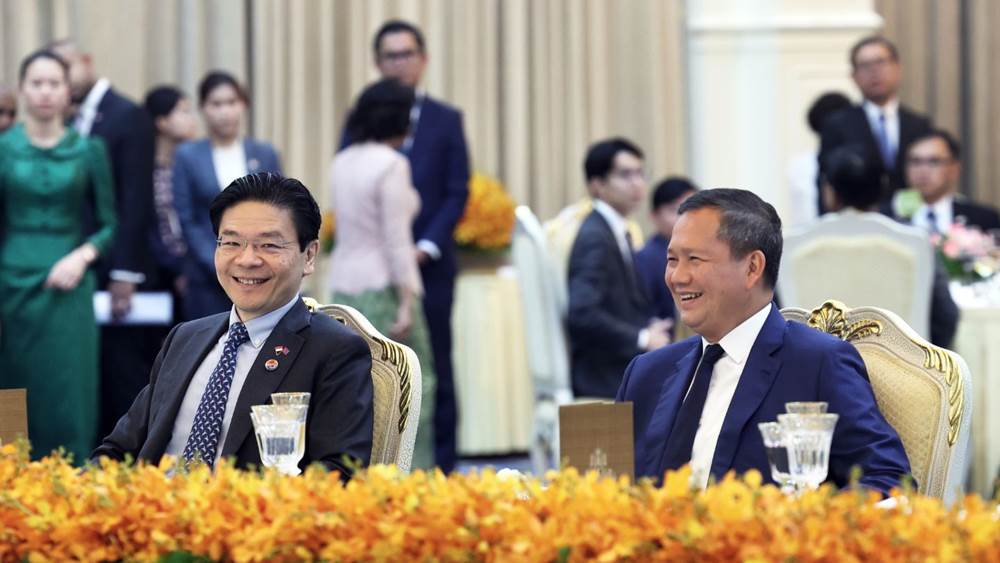 Singaporean Prime Minister makes an introductory visit to Cambodia