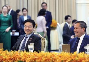 Singaporean Prime Minister makes an introductory visit to Cambodia