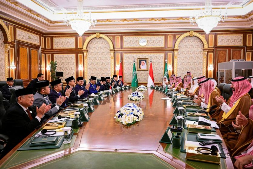 Indonesian President Holds Bilateral Meeting with Saudi Crown Prince in Jeddah  