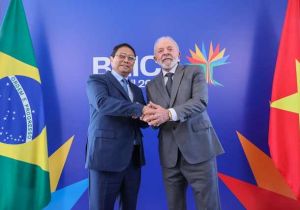 Vietnamese Prime Minister holds talks with Brazilian President ahead of BRICS Summit