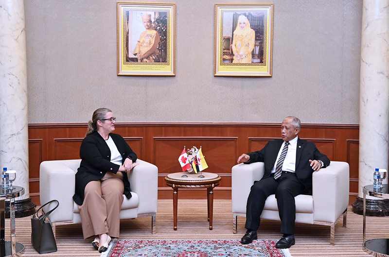 Brunei Minister at the Prime Minister’s Office receives farewell call from High Commissioner of Canada to Brunei 