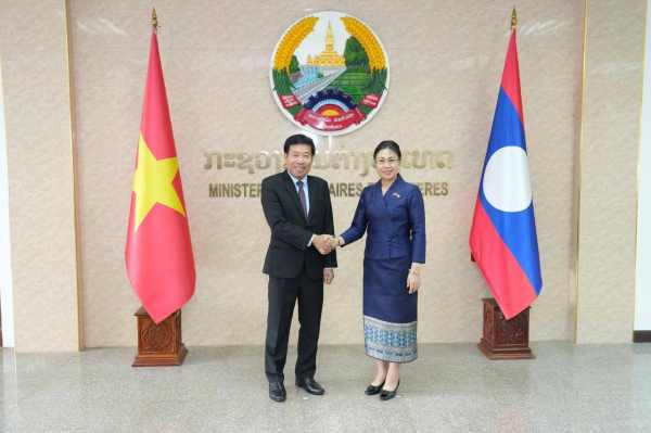 Lao-Vietnamese Deputy Foreign Ministers Hold 10th Political Consultation Meeting