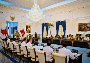 Indonesian President Leads Meeting as Special Economic Zones Surpass 2024 Investment and Employment Targets 