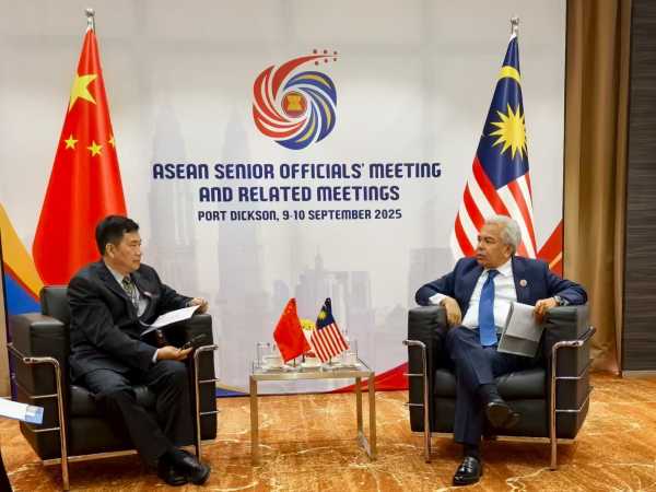 China Exchanges Views with Thailand, Cambodia, and Malaysia on Cambodia-Thailand Border Conflict
