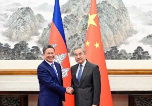 Chinese Foreign Minister Meets with Cambodian Deputy Prime Minister to exchange views on the Cambodia-Thailand border conflict