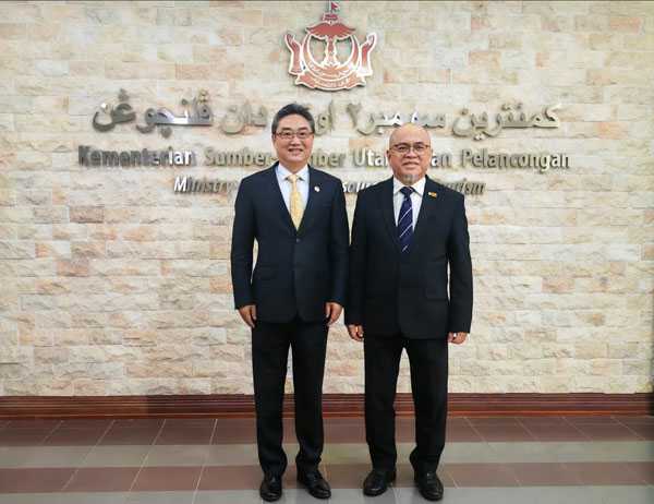 Secretary General of the ASEAN-China Centre (ACC) Meets with Senior Officials of Brunei