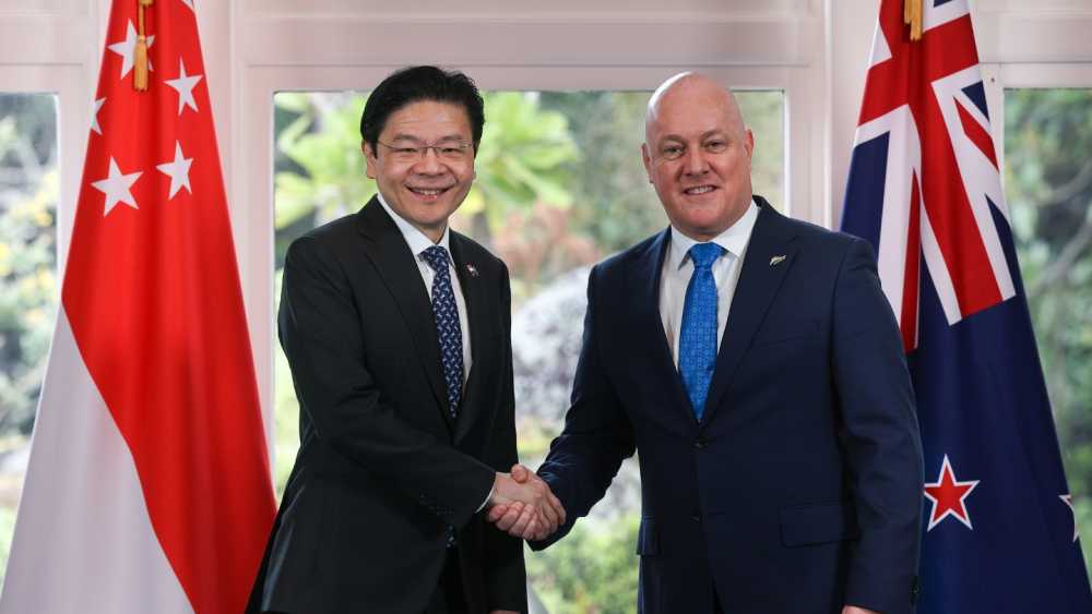 Singapore Prime Minister Pays an Official Visit to New Zealand 