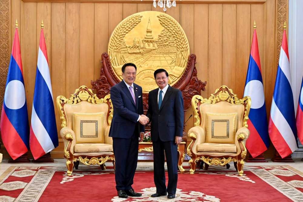 Thai Prime Minister pays courtesy call on President of Laos
