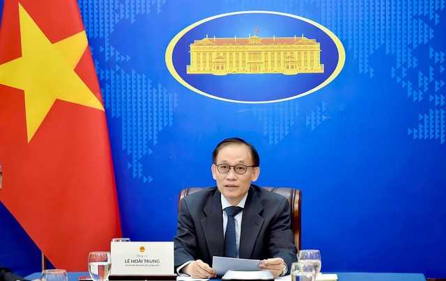 Vietnamese Acting Foreign  Minister holds phone talks with UK Foreign Secretary