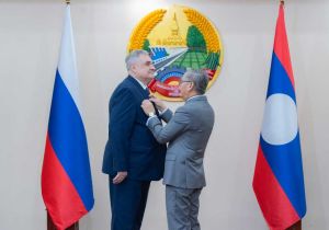 Lao Government Confers Friendship Medal on Russian Ambassador to Laos