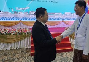 Secretary-General of ASEAN holds a pull-aside meeting with Minister of Transport and Communications of Myanmar