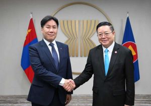 Secretary General of ASEAN meets with Ambassador of Mongolia to ASEAN